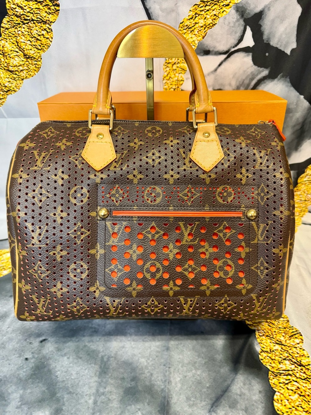 Louis Vuitton Speedy 30 perforated Luxury Brown Monogram Leather Satchel - Brown